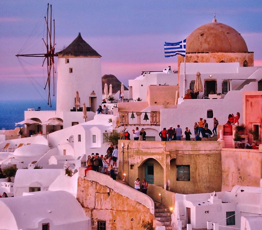 Things you cannot afford to miss in Santorini